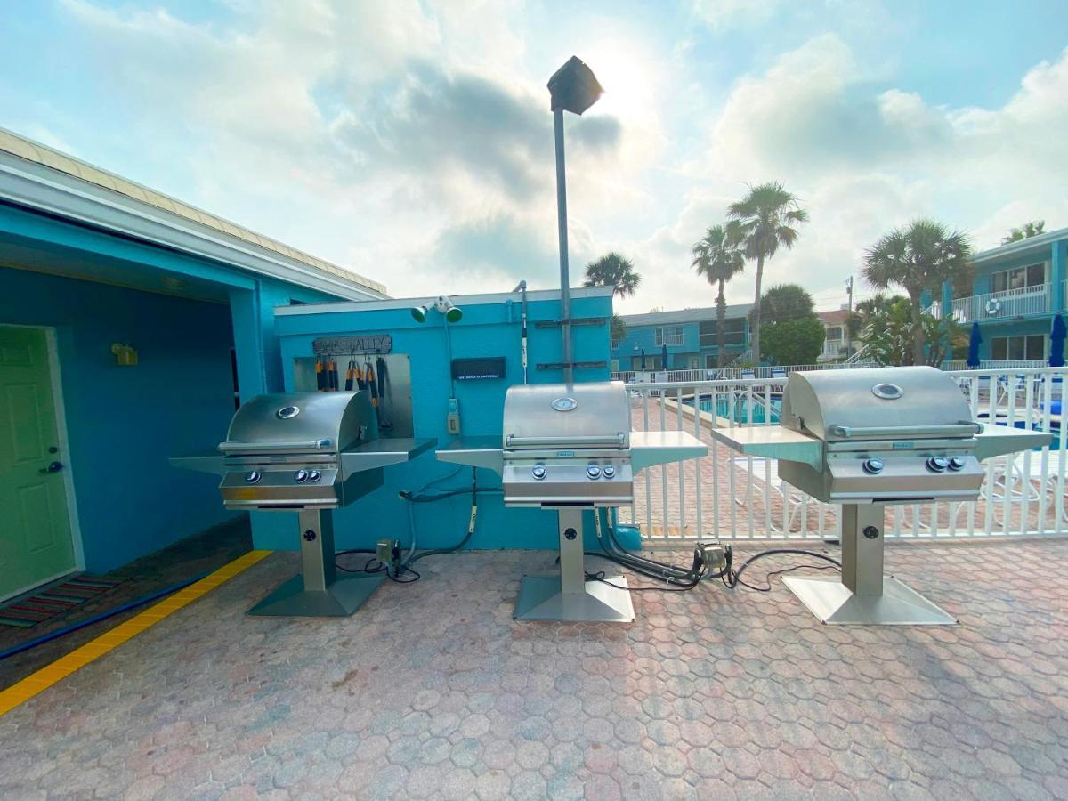 Nautical Watch Aparthotel Belleair Beach Exterior photo