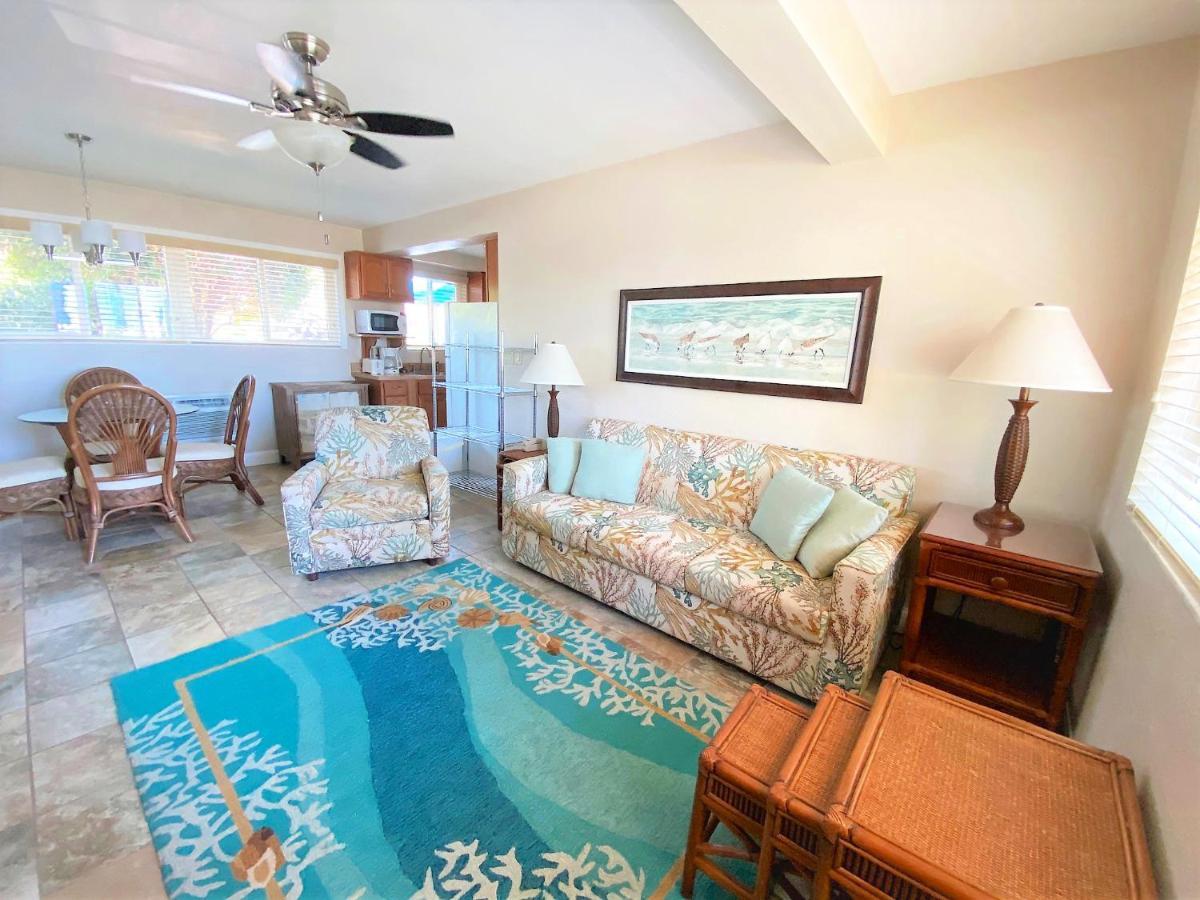 Nautical Watch Aparthotel Belleair Beach Exterior photo