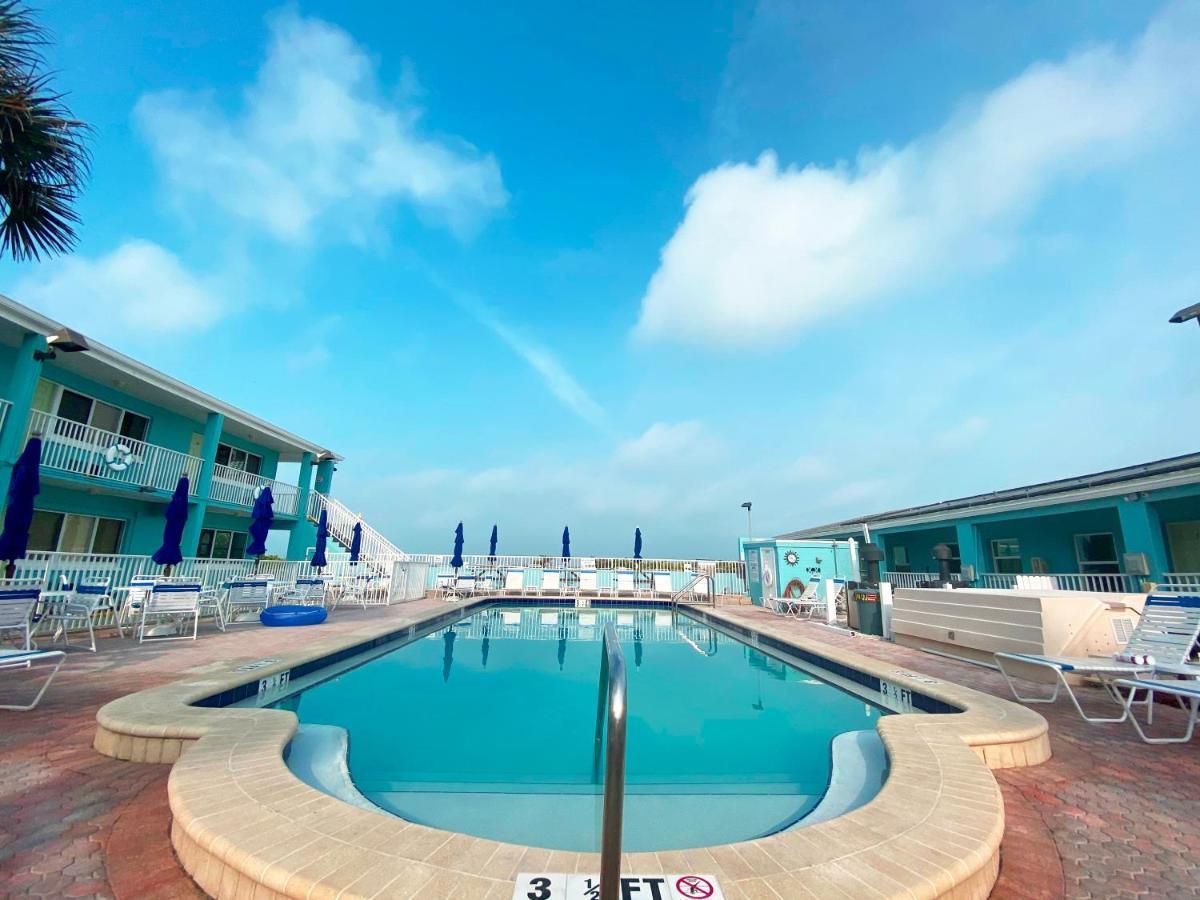 Nautical Watch Aparthotel Belleair Beach Exterior photo