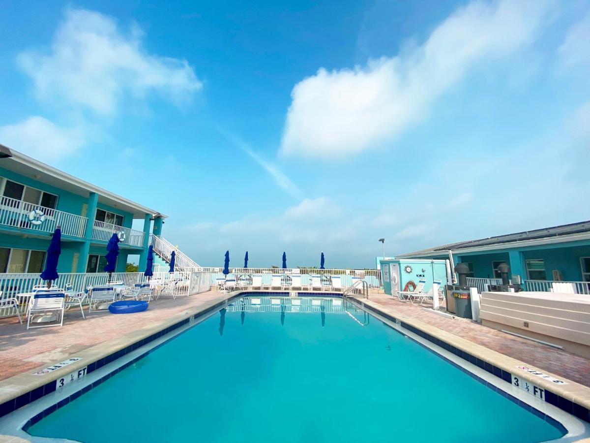 Nautical Watch Aparthotel Belleair Beach Exterior photo