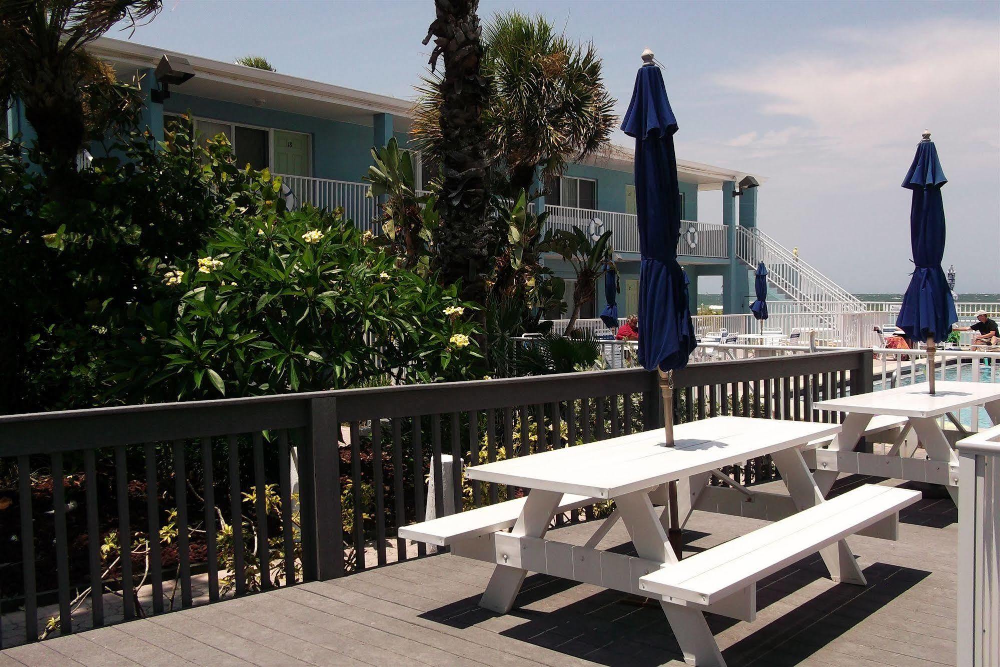 Nautical Watch Aparthotel Belleair Beach Exterior photo